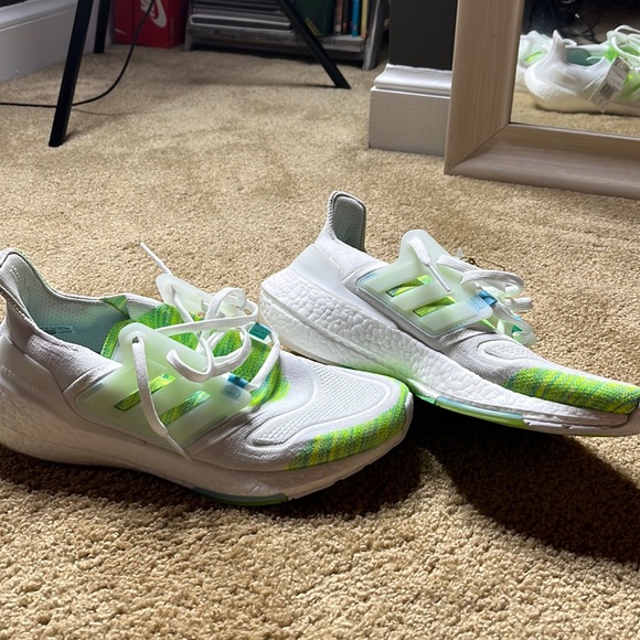 adidas Other - NWOB Ultra Boost 22